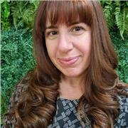 Professora de português para crianças estrangeiras que precosam manter vivo o português. Experiência de 5 anos